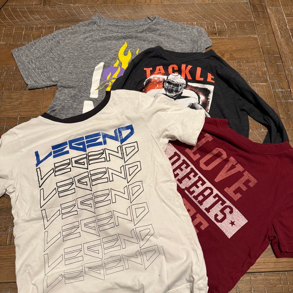 Lot of 4 Boys Shirts Football Legends of Now NY Love Defeats Hate Art Class M